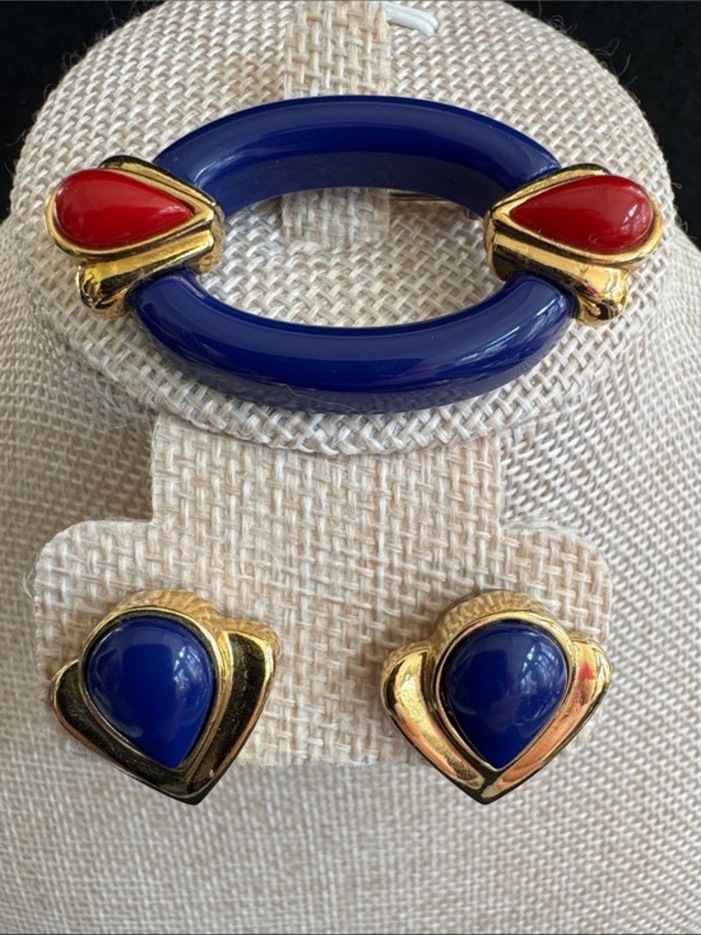 VTG Avon Art Deco Style Brooch and Earring Set